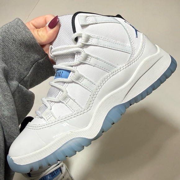 Nike Air Jordan 11 Retro “Legend Blue” Sneakers - Little Kids Size 13.5 - Picture 11 of 16
